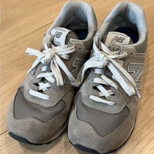 New Balance Women’s Classic Gray Shoes